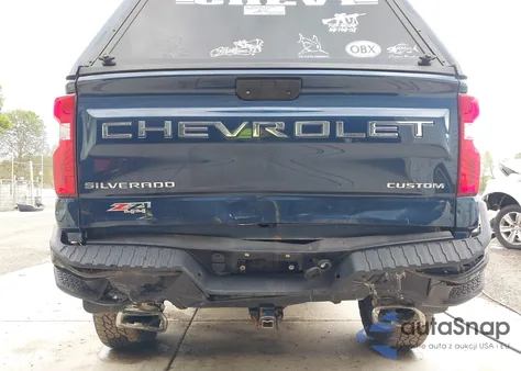 2019 Chevrolet Silverado 1500 Custom Trail Boss из США, поврежденный, VIN 1GCRYCEF5KZ216455